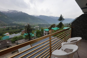 Golden Wood Manali